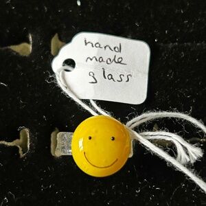 HANDBLOWN GLASS RING, HAPPY FACE, LADIES SIZE 6, CLEAR WITH YELLOW AND BLACK,